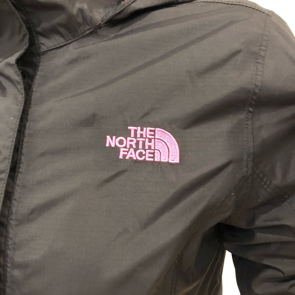 The North Face Windbreaker - Picture 3 of 10